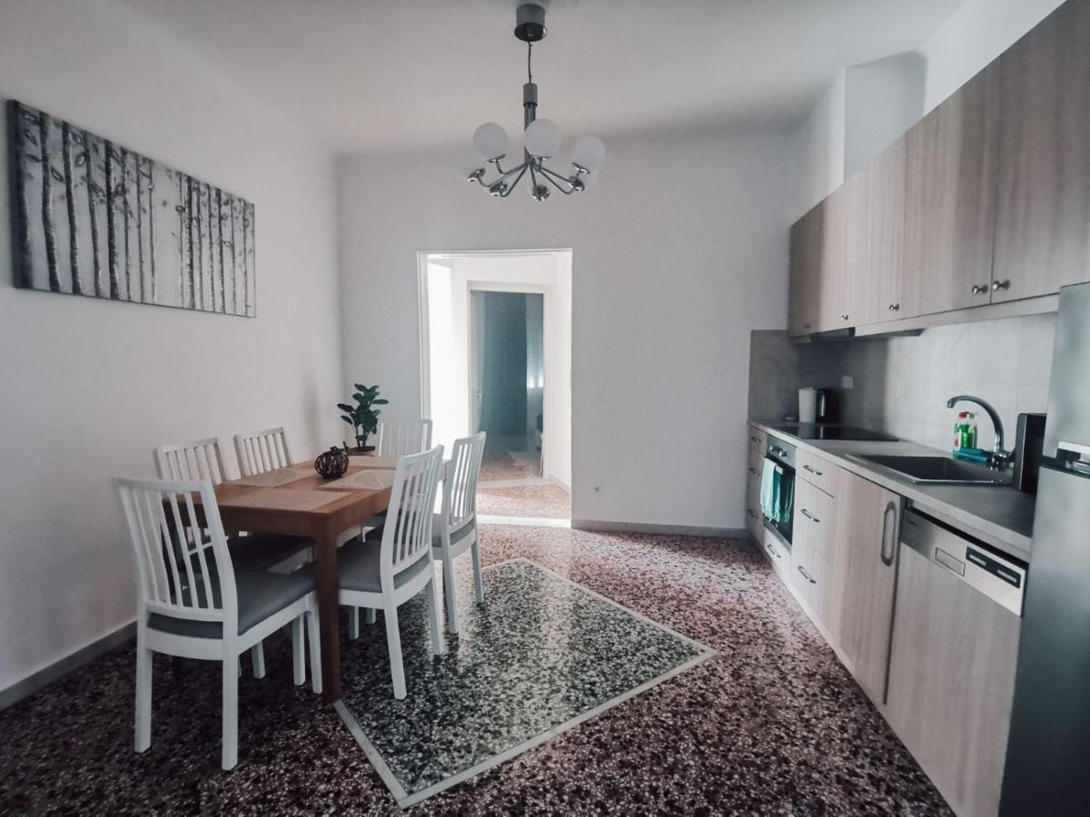 Rodies Apartment Chalkida Luaran gambar